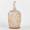 Vase "Douze Figurines avec Bouchon Figurine" Verre Blanc Patiné Sépia de René LALIQUE