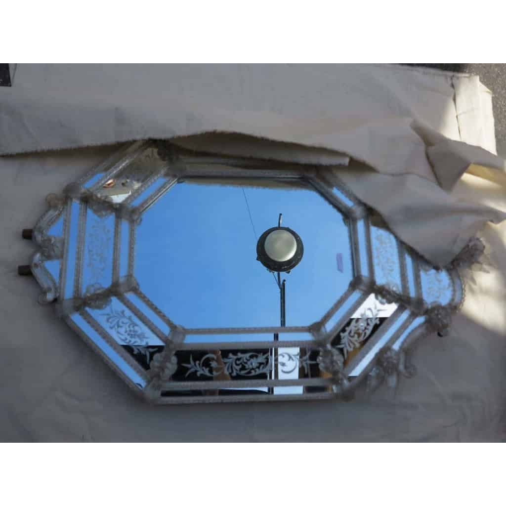 1950′ Miroir Style Véronèse Octogonal Parecloses avec Couronne Haute et Basse | Biron 1950′ Miroir Style Véronèse Octogonal Parecloses avec Couronne Haute et Basse