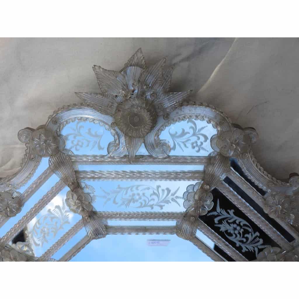 1950′ Miroir Style Véronèse Octogonal Parecloses avec Couronne Haute et Basse | Biron 1950′ Miroir Style Véronèse Octogonal Parecloses avec Couronne Haute et Basse
