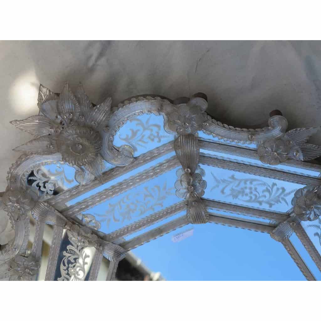 1950′ Miroir Style Véronèse Octogonal Parecloses avec Couronne Haute et Basse | Biron 1950′ Miroir Style Véronèse Octogonal Parecloses avec Couronne Haute et Basse