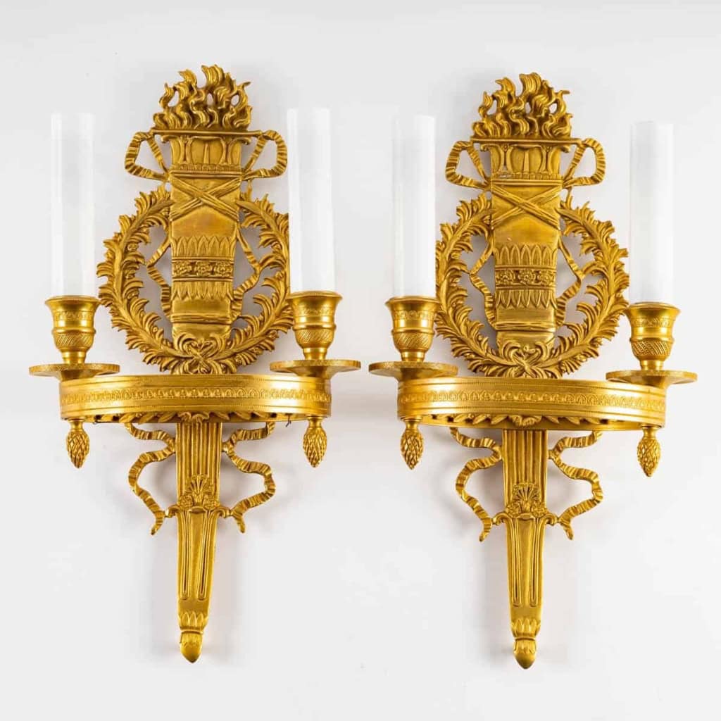 Paire d’appliques de style 1er Empire. | Biron |||