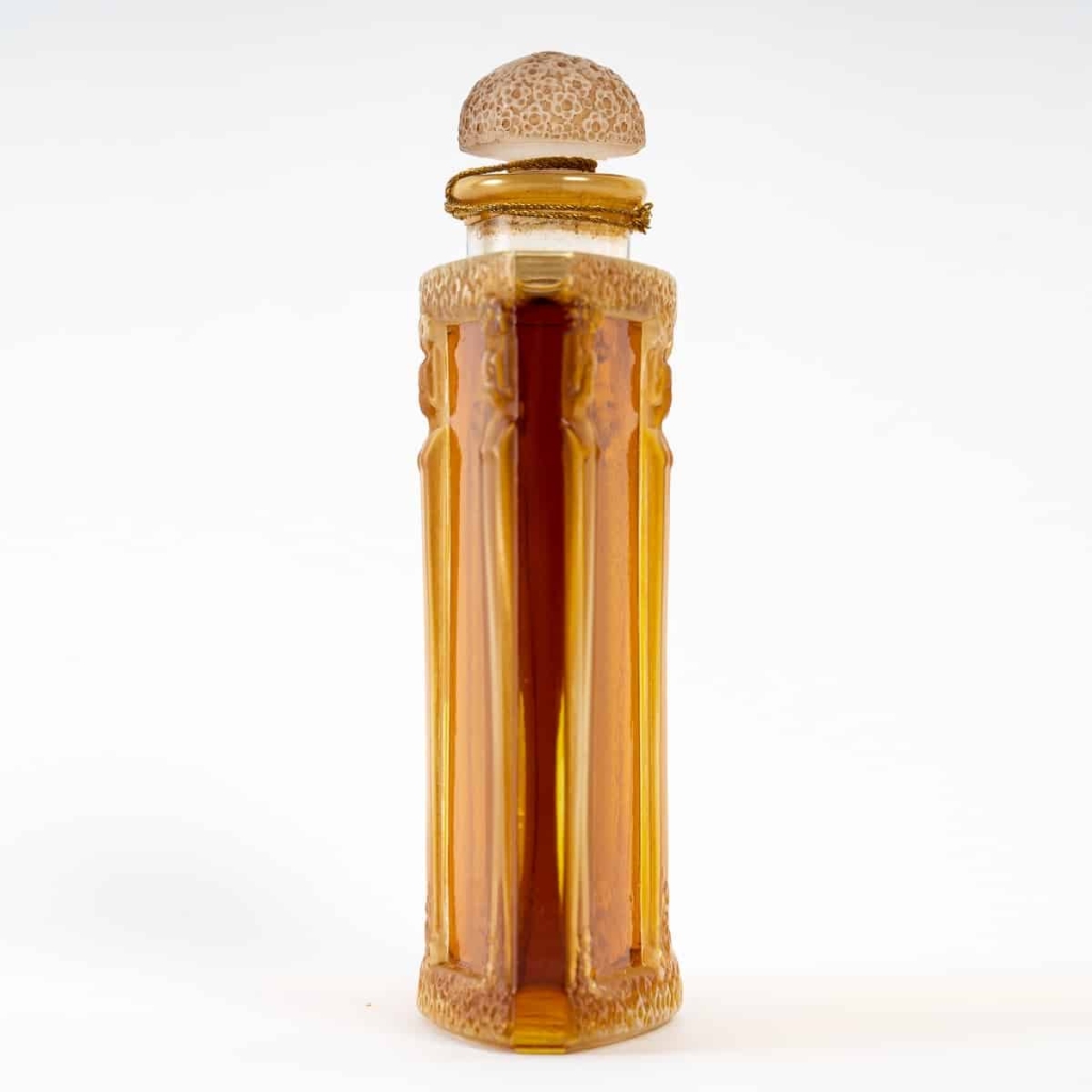 Flacon « Calendal » Verre Blanc Patiné Sépia de René LALIQUE pour Molinard | Biron Flacon « Calendal » Verre Blanc Patiné Sépia de René LALIQUE pour Molinard