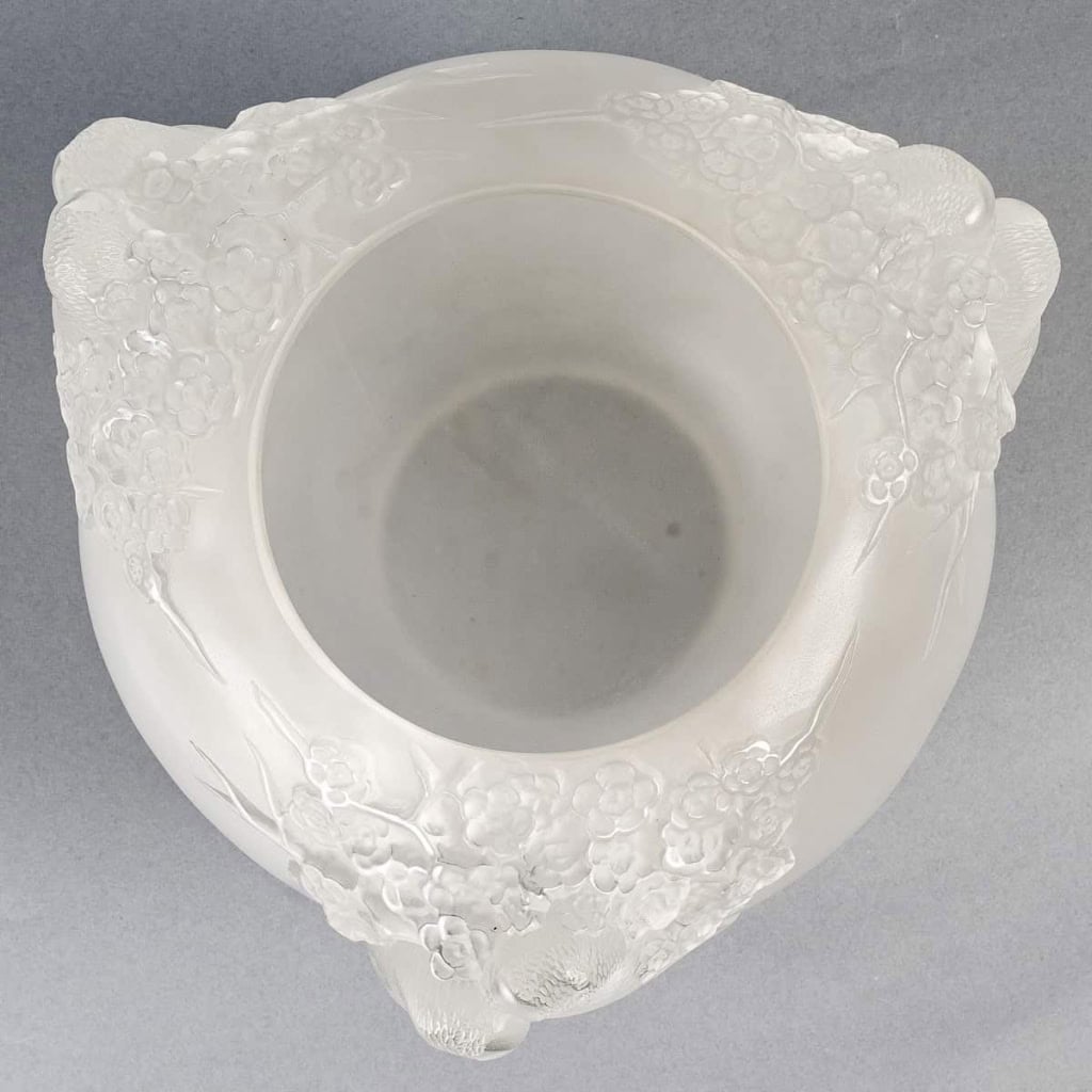 Vase « Perruches » Cristal à Cire Perdue de LALIQUE FRANCE d’après René LALIQUE | Biron Vase "Perruches" Cristal à Cire Perdue de LALIQUE FRANCE d'après René LALIQUE