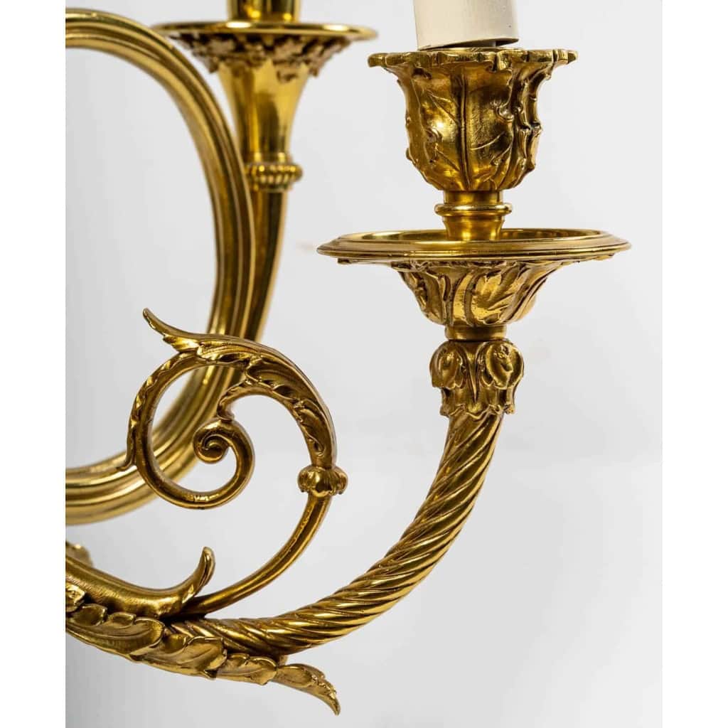 Lustre en bronze doré à 6 lumières, XIXème siècle | Biron Lustre en bronze doré à 6 lumières, XIXème siècle