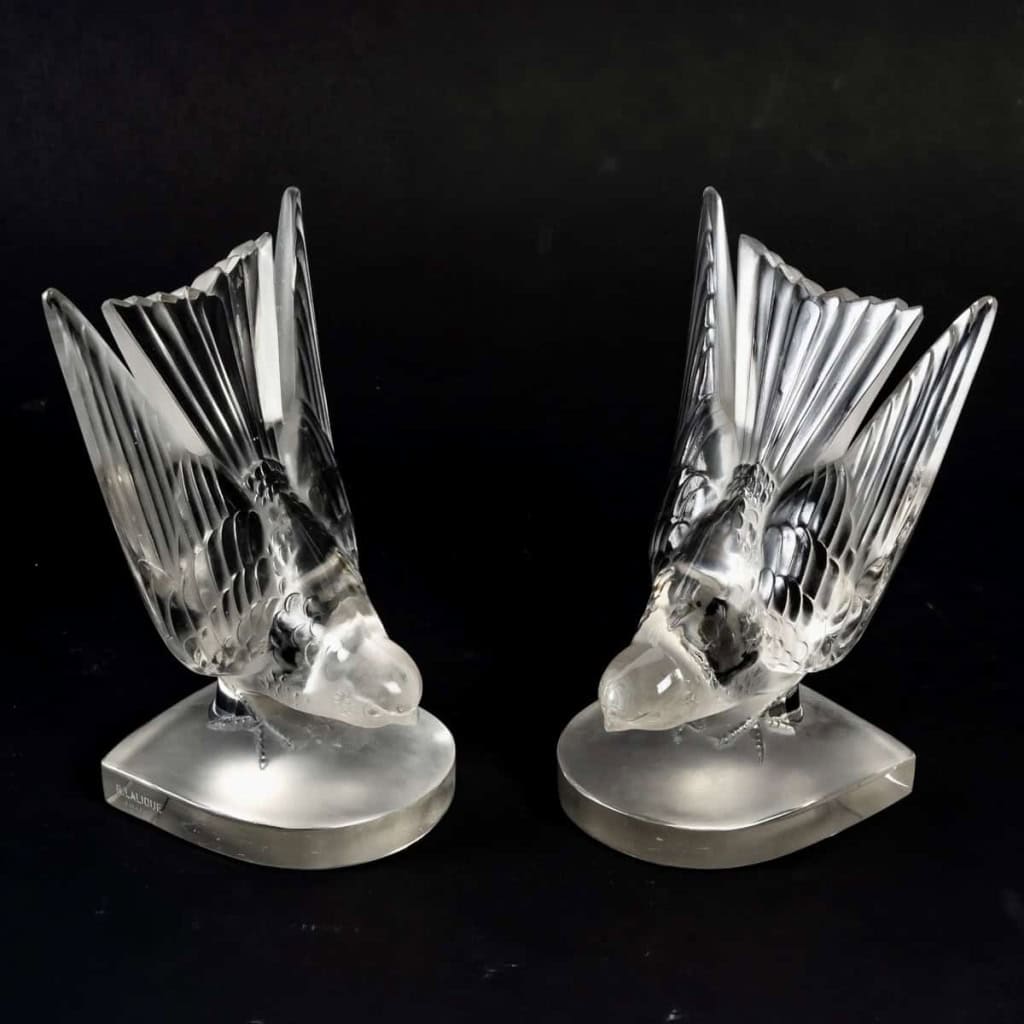 Paire de Serre-Livres « Hirondelles B » Verre Blanc de René LALIQUE | Biron |||||||||