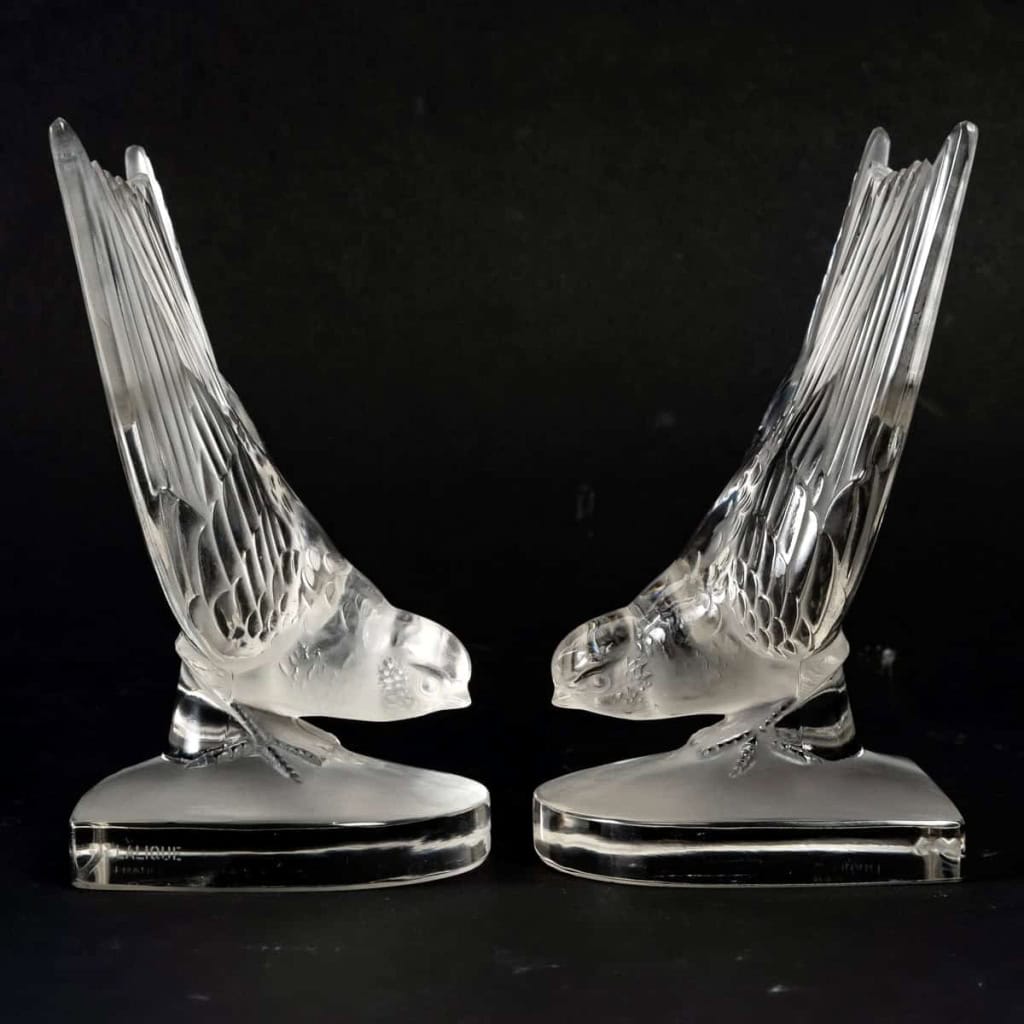 Paire de Serre-Livres « Hirondelles B » Verre Blanc de René LALIQUE | Biron Paire de Serre-Livres "Hirondelles B" Verre Blanc de René LALIQUE