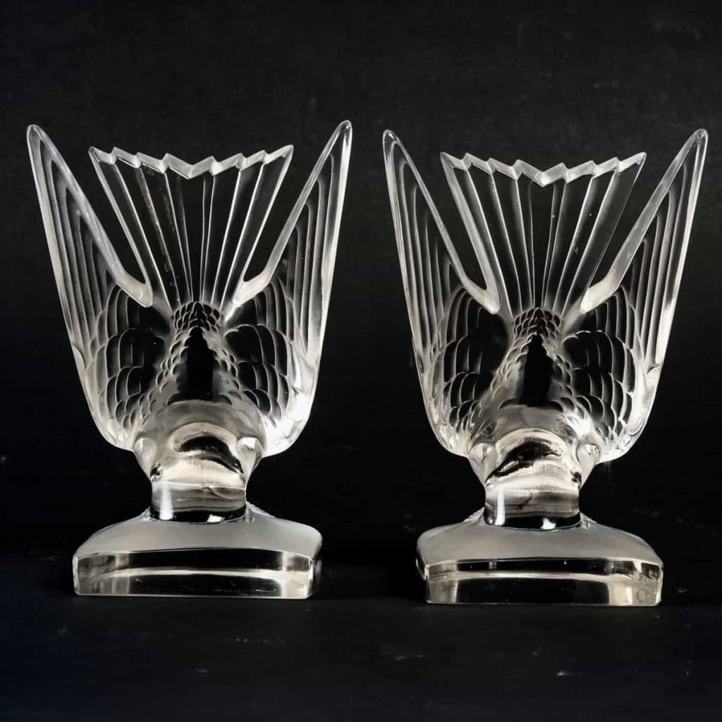 Paire de Serre-Livres « Hirondelles B » Verre Blanc de René LALIQUE | Biron Paire de Serre-Livres "Hirondelles B" Verre Blanc de René LALIQUE