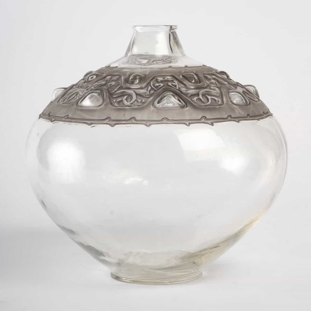 Vase « Sirènes et Cabochons » Verre Blanc Patiné Sépia de René LALIQUE | Biron |||||||