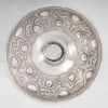 Vase « Sirènes et Cabochons » Verre Blanc Patiné Sépia de René LALIQUE | Biron Vase "Sirènes et Cabochons" Verre Blanc Patiné Sépia de René LALIQUE