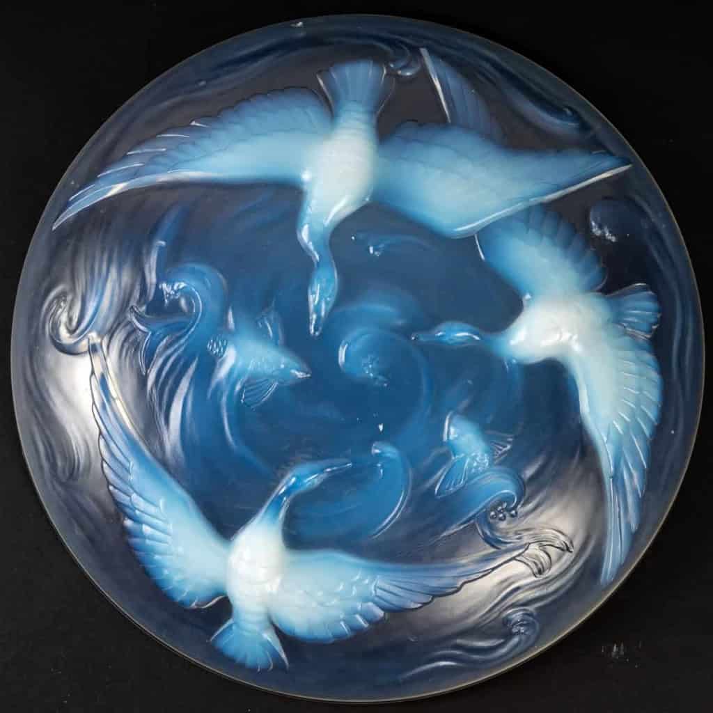 Coupe et plat en verre opalescents, 1950 | Biron Coupe et plat en verre opalescents, 1950