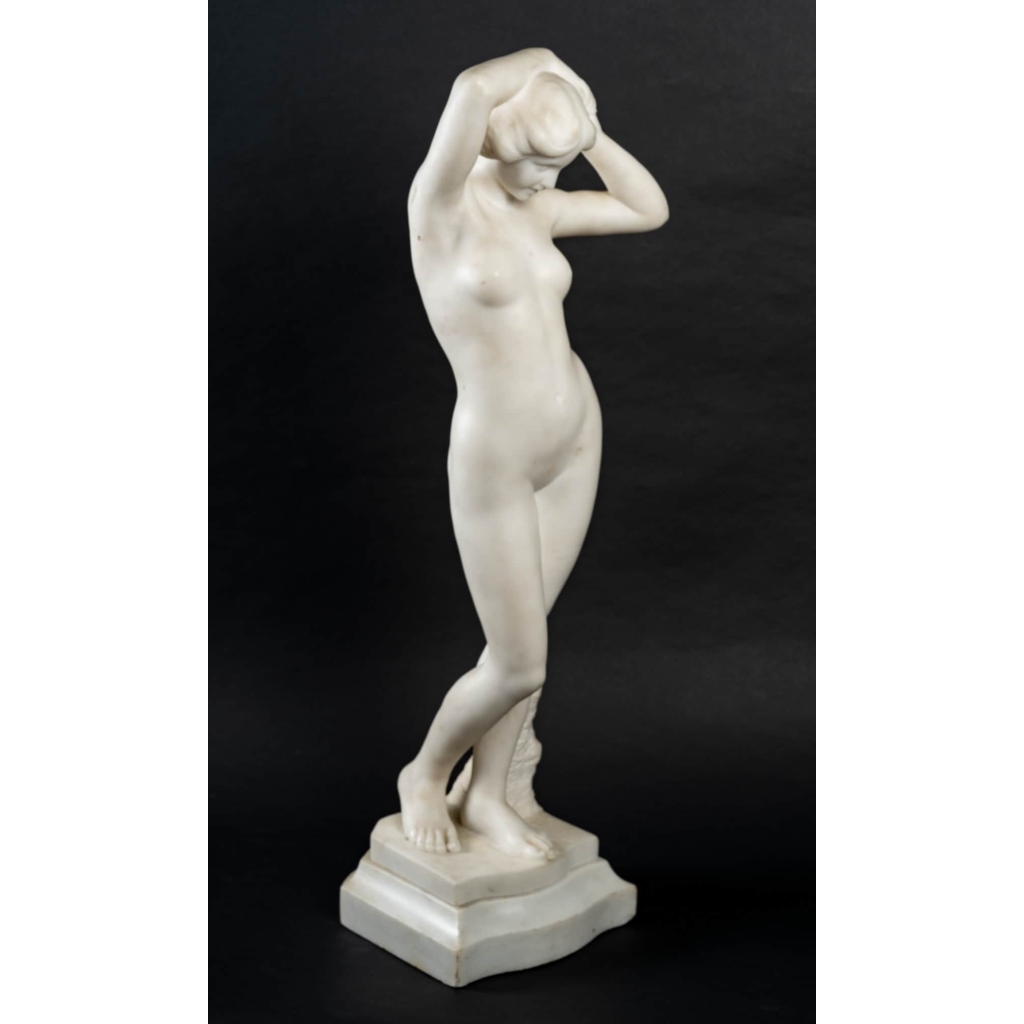 Femme nue en marbre, art nouveau, 1900 | Biron Femme nue en marbre, art nouveau, 1900