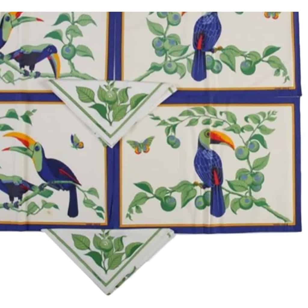 HERMÈS Paris, Les TOUCANS – 4 SETS DE TABLE ET 4 SERVIETTES | Biron HERMÈS Paris, Les TOUCANS - 4 SETS DE TABLE ET 4 SERVIETTES