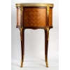 Table de chevet de style Transition. | Biron Table de chevet de style Transition.