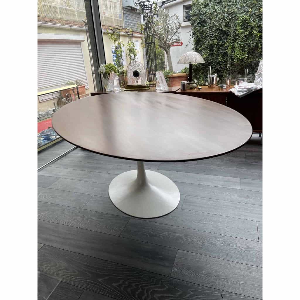 KNOLL & Eero Saarinen table ovale « TULIP », 198x121cm Plateau « Noyer » | Biron KNOLL & Eero Saarinen table ovale "TULIP", 198x121cm Plateau « Noyer »