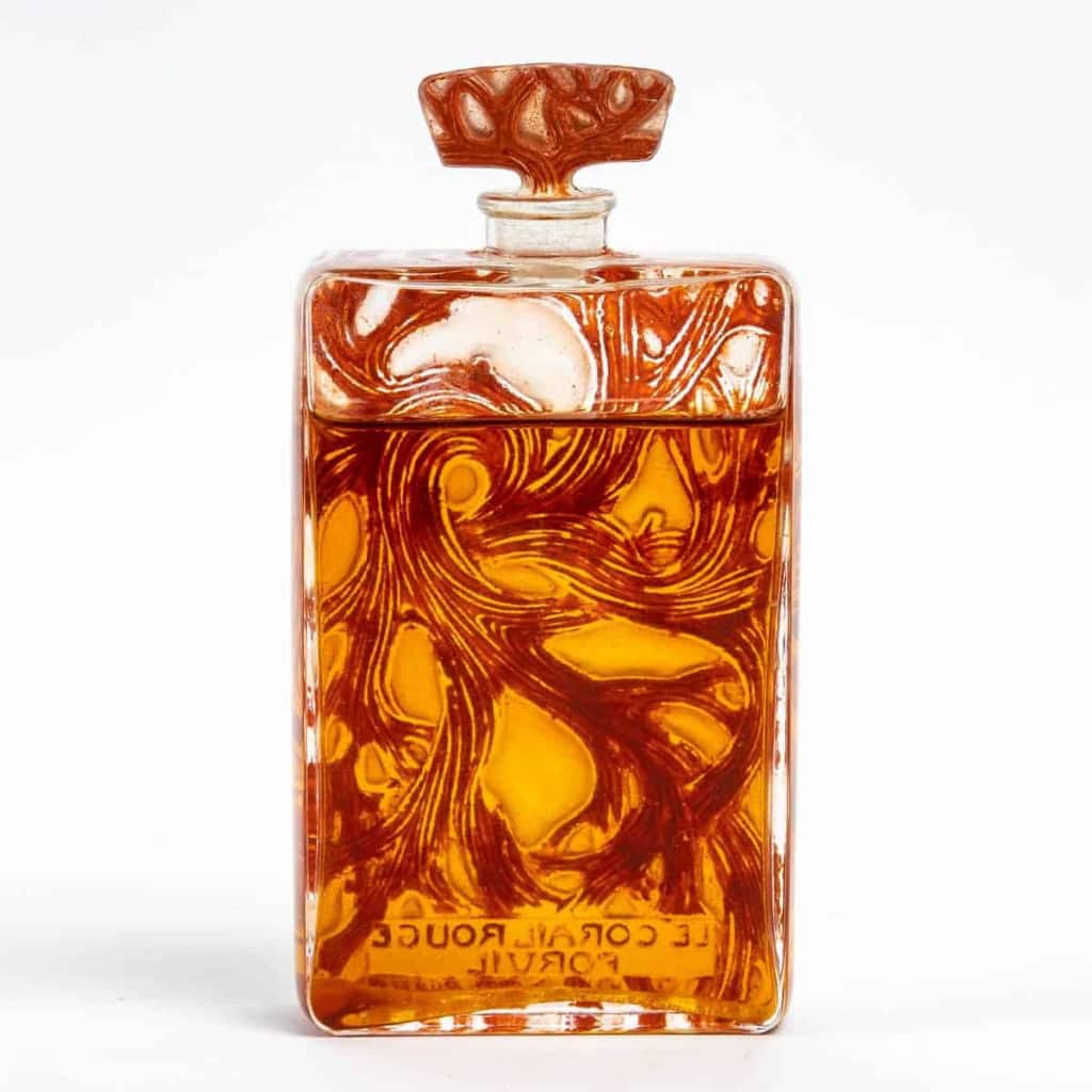 Flacon « Corail Rouge » Verre Blanc Emaillé Corail de René LALIQUE pour Forvil. | Biron Flacon « Corail Rouge » Verre Blanc Emaillé Corail de René LALIQUE pour Forvil.