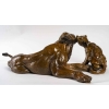 Bronze, patine marron clair, Lionne et son petit | Biron Bronze, patine marron clair, Lionne et son petit