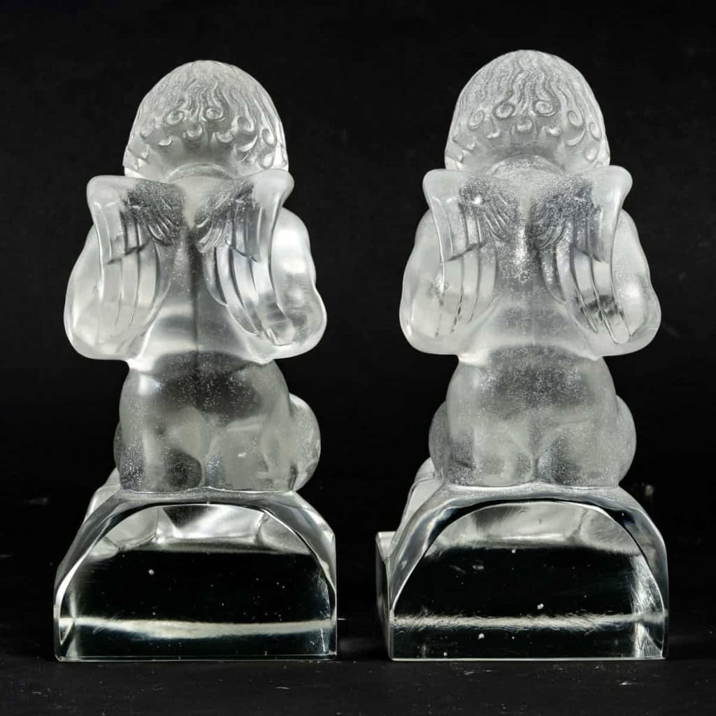 Paire de Serre-Livres « Amour » Verre Blanc Granité de René LALIQUE | Biron Paire de Serre-Livres "Amour" Verre Blanc Granité de René LALIQUE