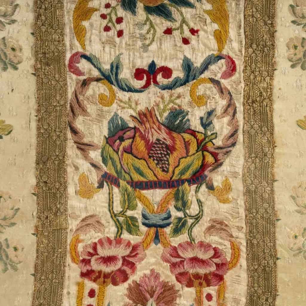Elément de chasuble.