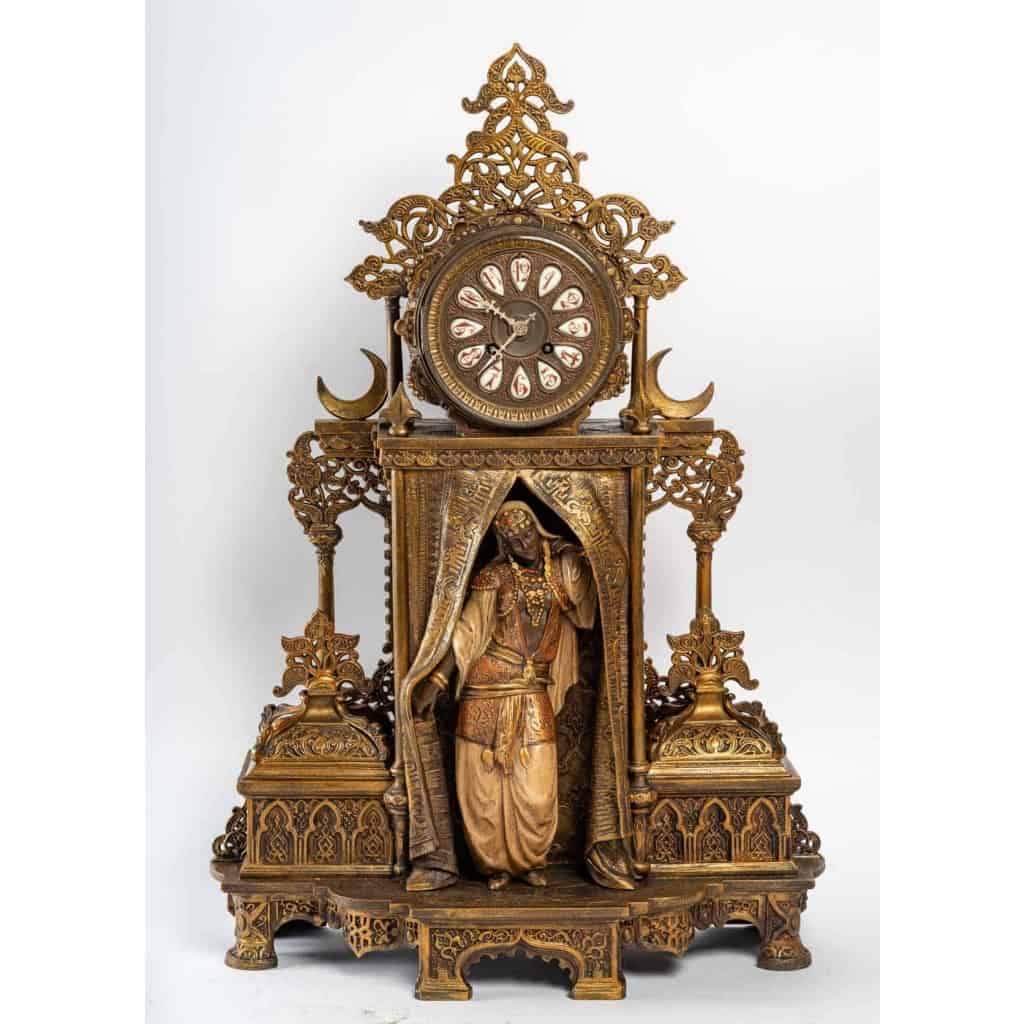 Belle garniture de cheminée orientaliste fin XIXème siècle | Biron Belle garniture de cheminée orientaliste fin XIXème siècle