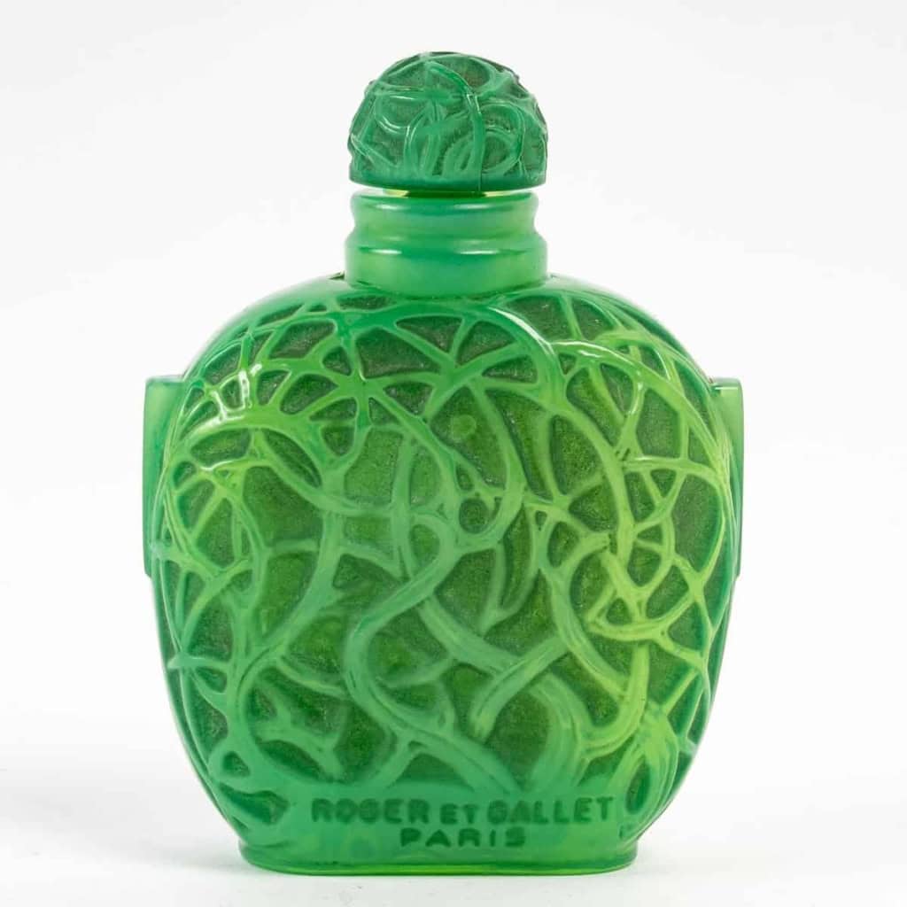 Flacon « Le Jade » Verre Jade de René Lalique 1926 pour Roger et Gallet | Biron Flacon « Le Jade » Verre Jade de René Lalique 1926 pour Roger et Gallet
