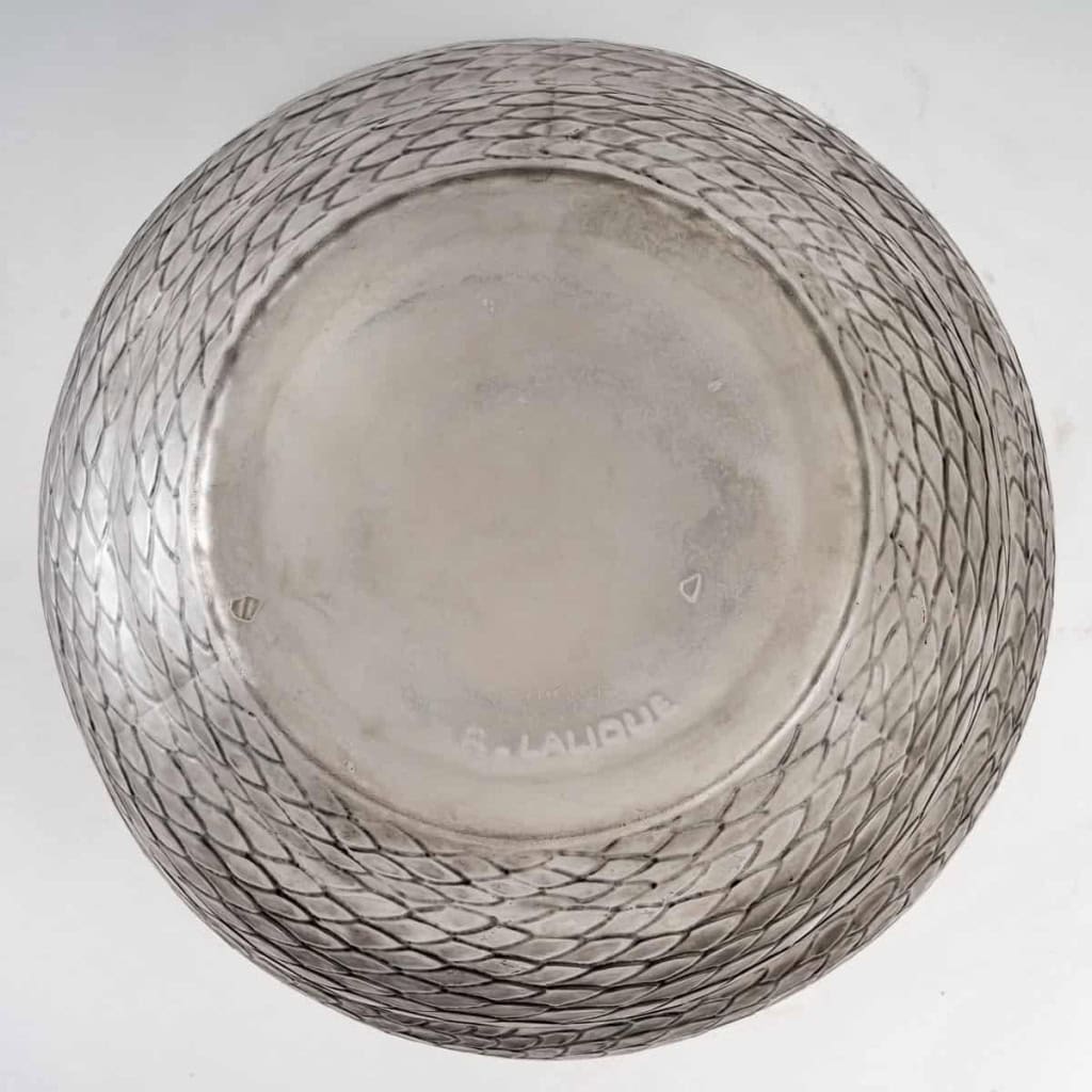 Vase « Serpent » Verre Blanc Patiné Gris de René LALIQUE | Biron Vase "Serpent" Verre Blanc Patiné Gris de René LALIQUE
