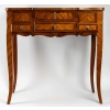 Coiffeuse Louis XV plaquée de bois de rose et bois de violette, Époque XVIIIème siècle | Biron Coiffeuse Louis XV plaquée de bois de rose et bois de violette, Époque XVIIIème siècle