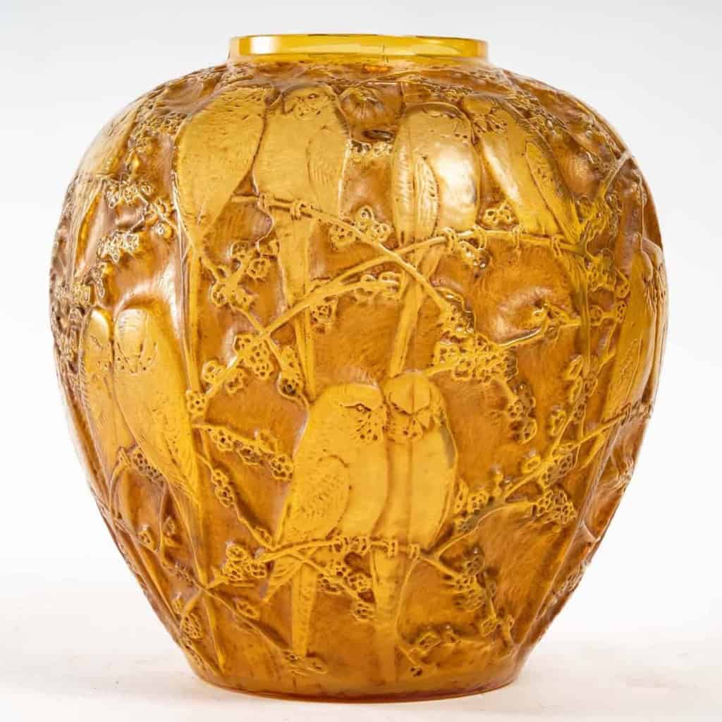 Vase « Perruches » Verre Butterscotch Patiné Sépia de René LALIQUE | Biron |||||||||