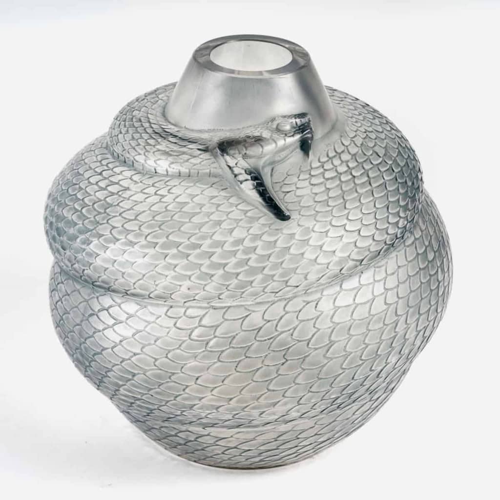 Vase "Serpent" Verre Blanc Patiné Bleu de René LALIQUE