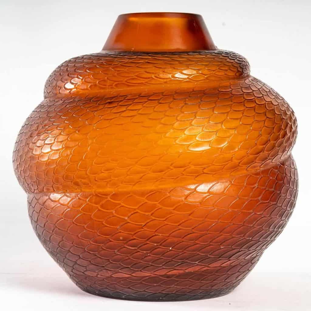 Vase « Serpent » Verre Ambre de René LALIQUE | Biron Vase "Serpent" Verre Ambre de René LALIQUE