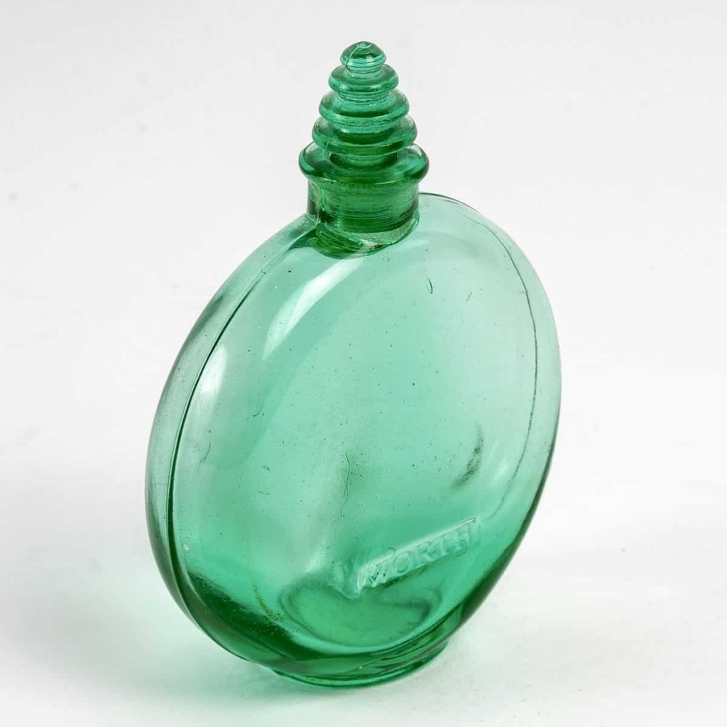 Flacon « Sans Adieu » Verre Vert Emeraude de René LALIQUE pour Worth. | Biron Flacon « Sans Adieu » Verre Vert Emeraude de René LALIQUE pour Worth.
