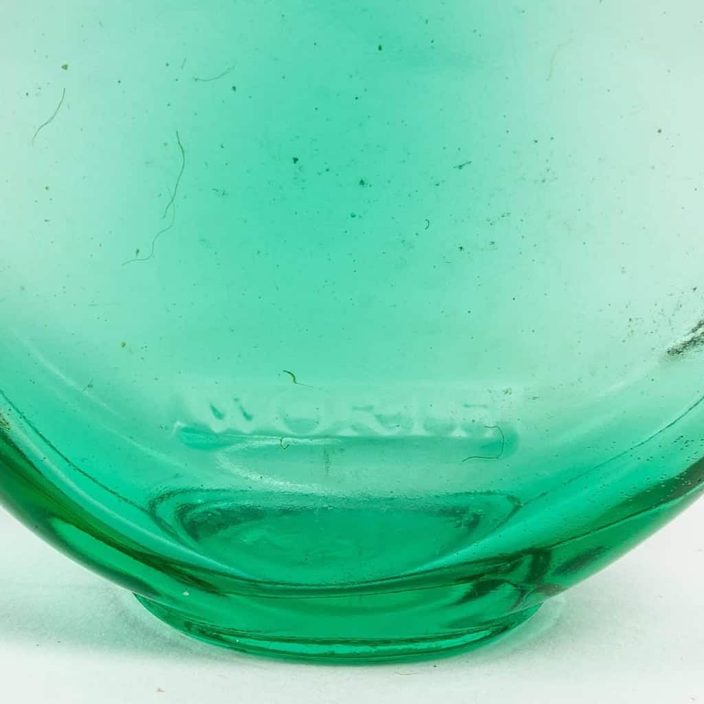 Flacon « Sans Adieu » Verre Vert Emeraude de René LALIQUE pour Worth. | Biron Flacon « Sans Adieu » Verre Vert Emeraude de René LALIQUE pour Worth.