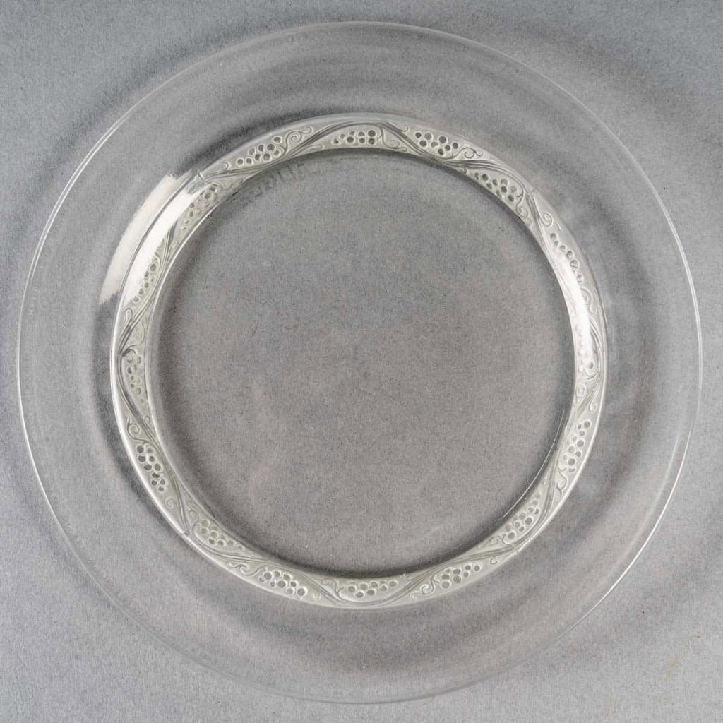 Suite de 10 assiettes "Phalsbourg" Verre Blanc de René LALIQUE