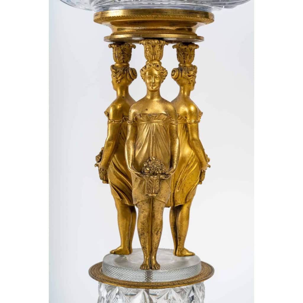 Coupe et base en cristal de baccarat et bronze doré d'époque restauration