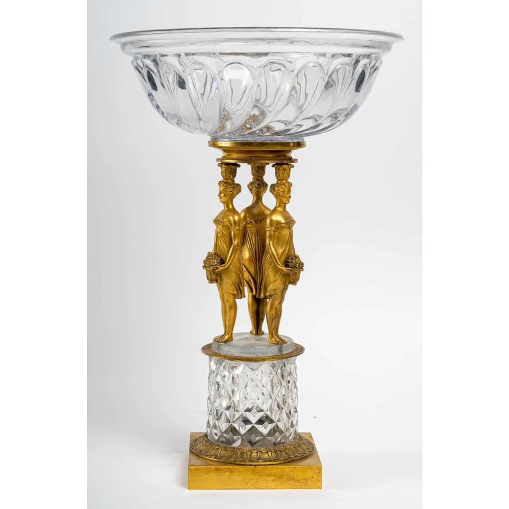 Coupe et base en cristal de baccarat et bronze doré d'époque restauration