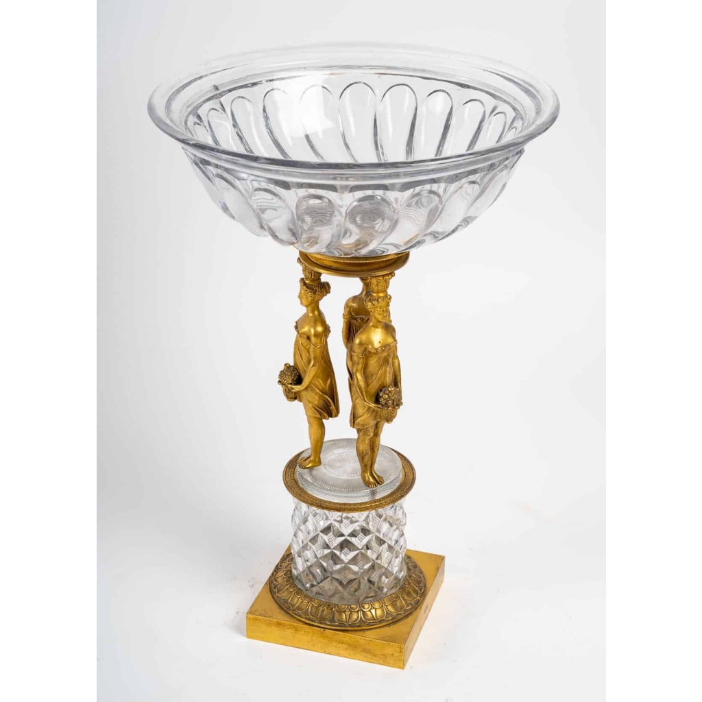 Coupe et base en cristal de baccarat et bronze doré d'époque restauration