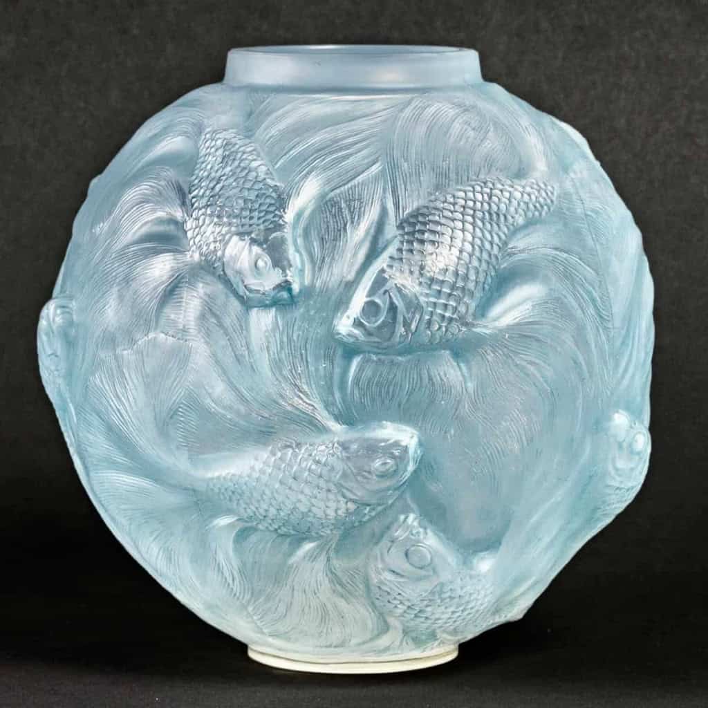 Vase « Formose » verre opalescent double couche patiné bleu de René LALIQUE | Biron |||||||