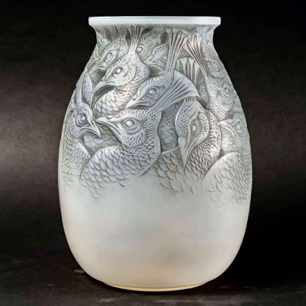Vase « Borromée » verre opalescent patiné gris de René LALIQUE | Biron ||||||||