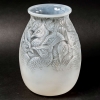 Vase « Borromée » verre opalescent patiné gris de René LALIQUE | Biron Vase "Borromée" verre opalescent patiné gris de René LALIQUE