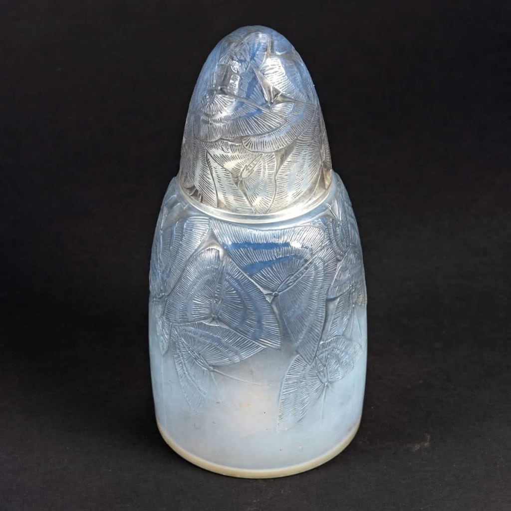 Brûle-Parfums "Papillons" verre opalescent patiné gris de René LALIQUE