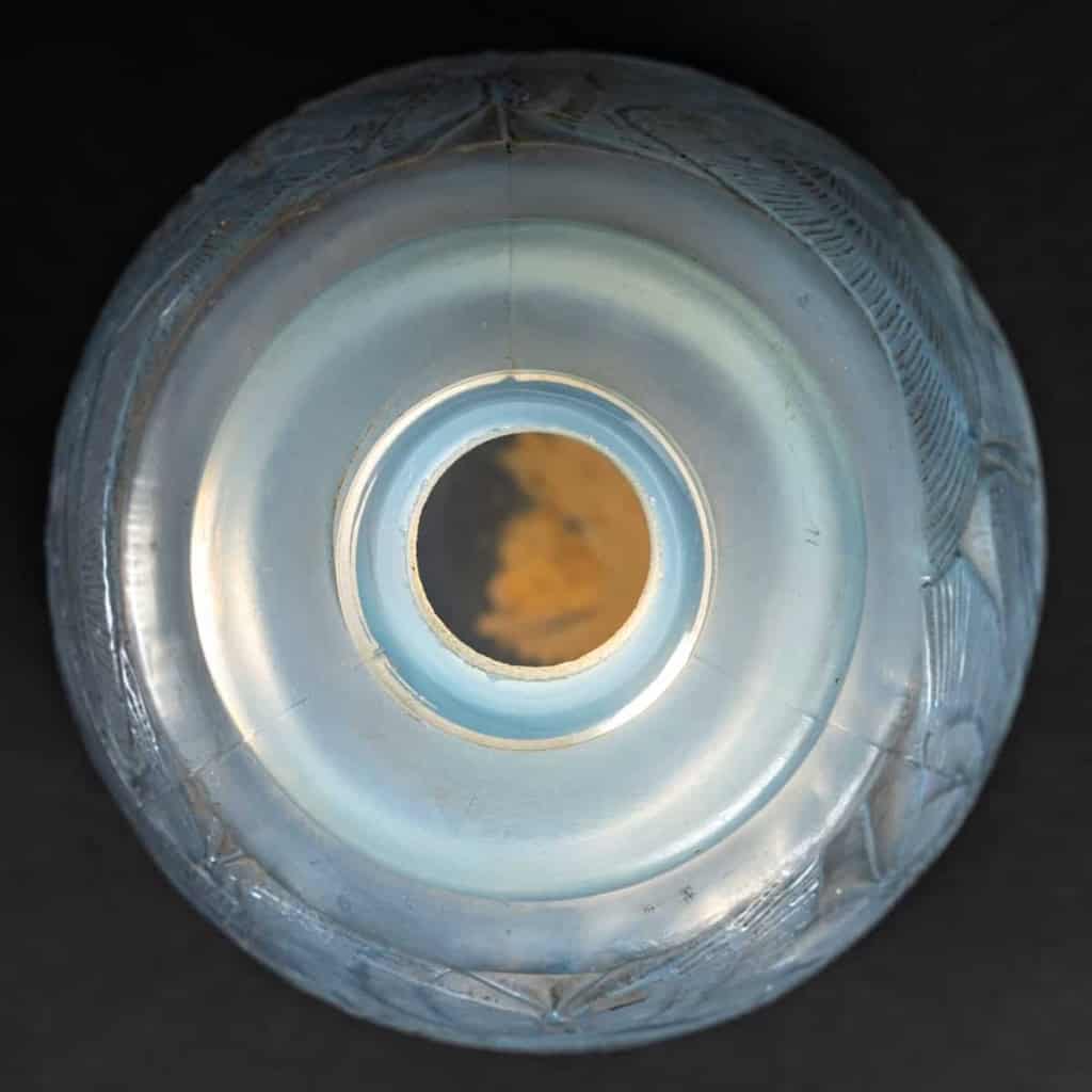 Brûle-Parfums "Papillons" verre opalescent patiné gris de René LALIQUE