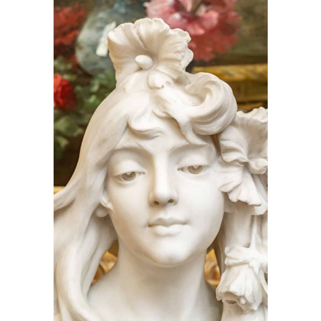 Alfred Jean Foretay 1861-1944. Floréal. Buste en marbre. | Biron Alfred Jean Foretay 1861-1944. Floréal. Buste en marbre.