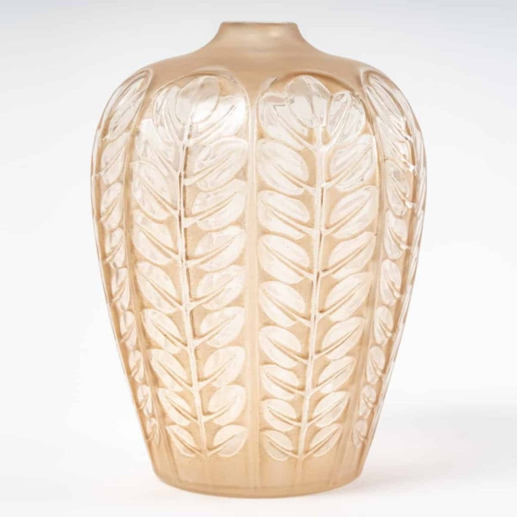 Vase « Tournai » en verre blanc patiné sépia de René LALIQUE | Biron ||||||