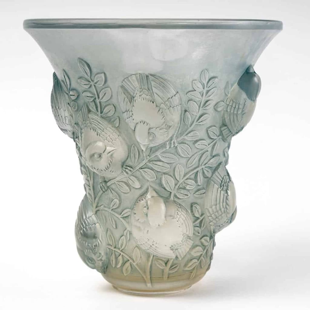 Vase « Saint-François » verre blanc patiné bleu de René LALIQUE | Biron |||||||