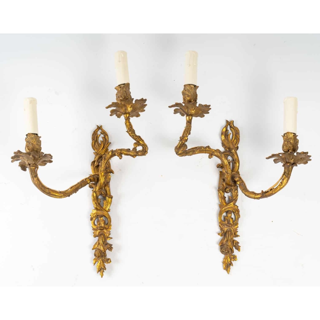 Paire d’appliques de style Régence d’époque Napoléon III (1851 – 1870). | Biron |||||