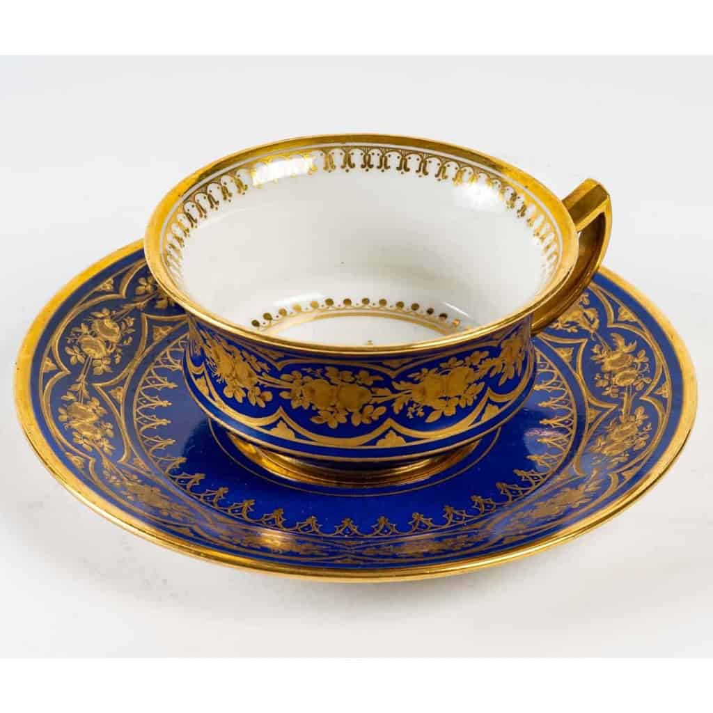 Service à thé bleu et or, Paris 1835 | Biron Service à thé bleu et or, Paris 1835