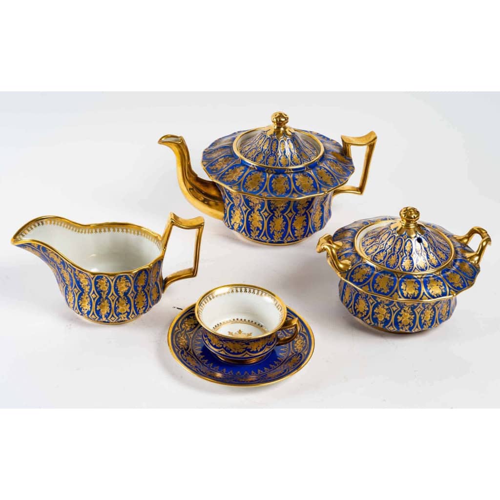 Service à thé bleu et or, Paris 1835 | Biron Service à thé bleu et or, Paris 1835