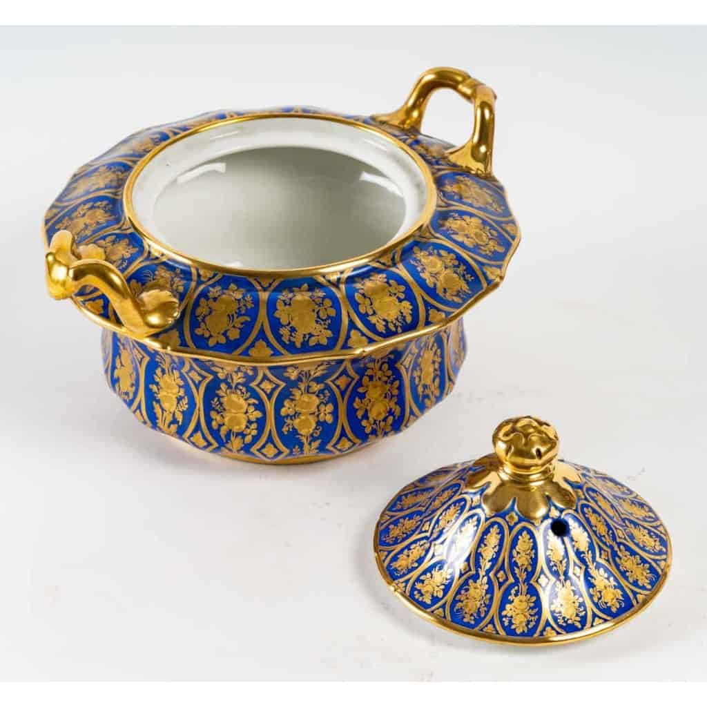 Service à thé bleu et or, Paris 1835 | Biron Service à thé bleu et or, Paris 1835