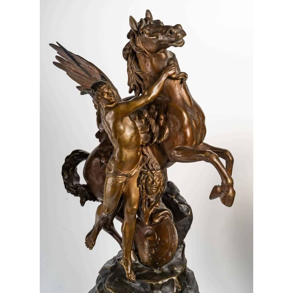 Garniture de cheminée en marbre en régule, XIXème siècle | Biron Garniture de cheminée en marbre en régule, XIXème siècle