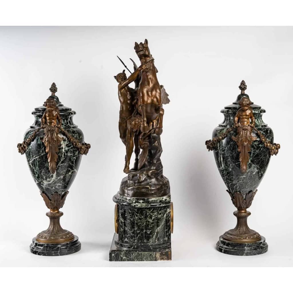 Garniture de cheminée en marbre en régule, XIXème siècle | Biron Garniture de cheminée en marbre en régule, XIXème siècle