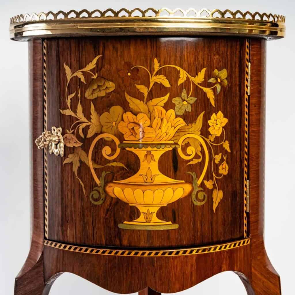 Table de salon d'époque Napoléon III (1851 - 1870).